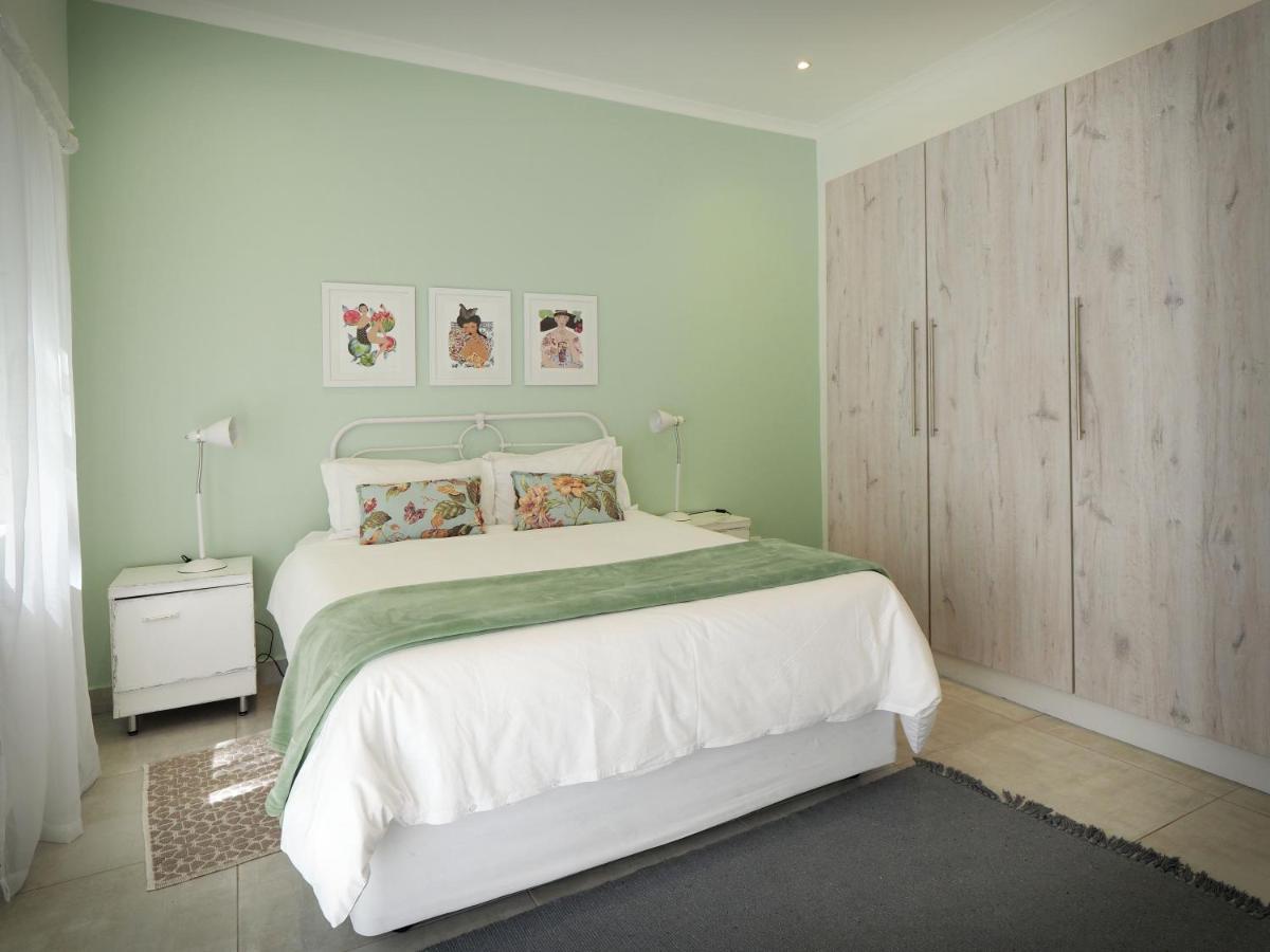 Waterland Lodge Hout Bay Exterior photo