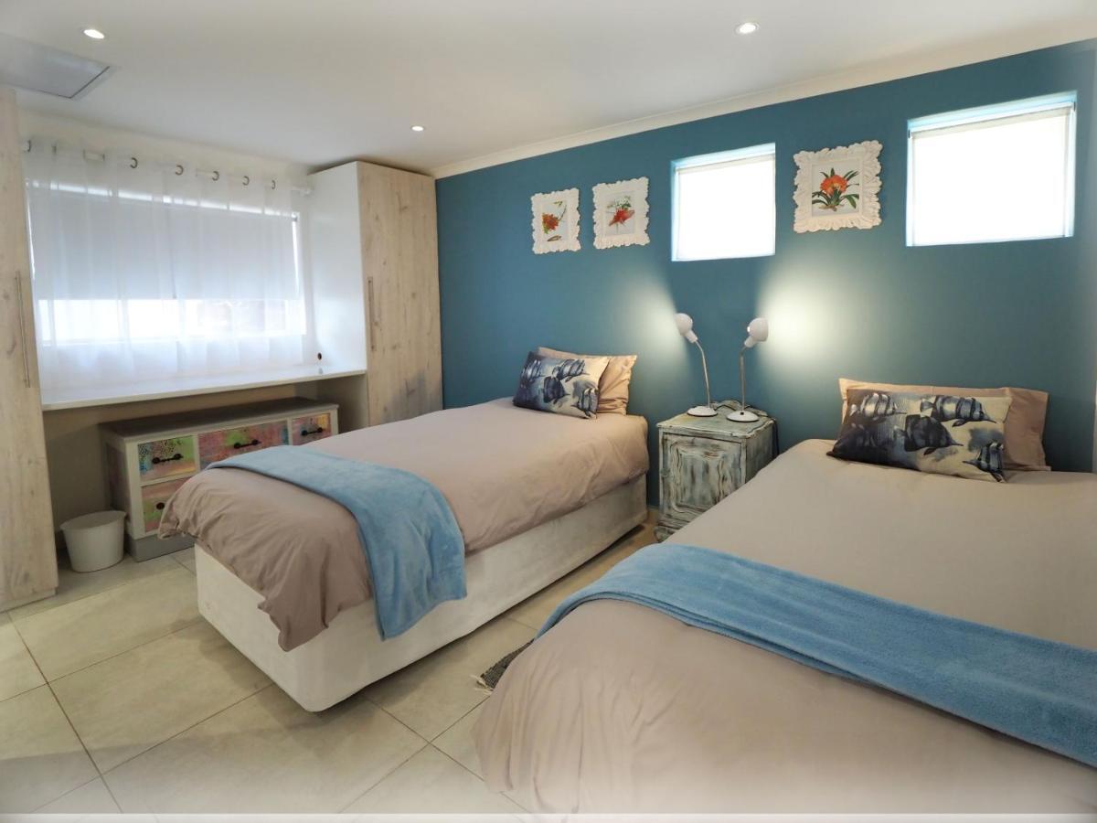 Waterland Lodge Hout Bay Exterior photo